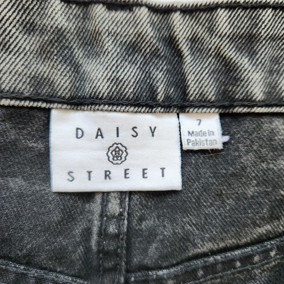 Hot Topic Black Star Grommet Wide Leg Denim Pants Jeans Grunge Goth Punk Size 7 - Picture 11 of 17